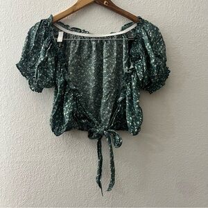 American Eagle Outfitters Green Puff Sleeve Crop Blouse